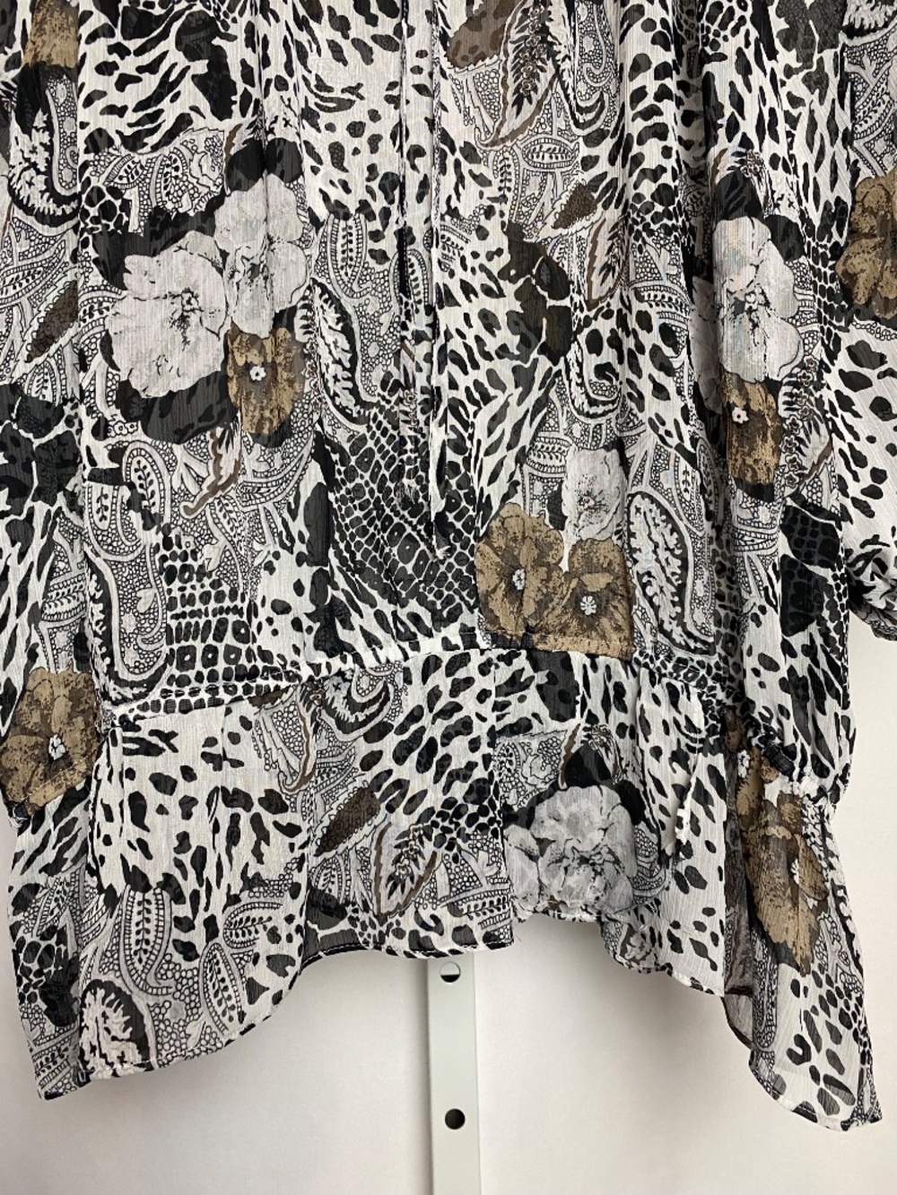 Studio Works Womenʻs Sheer Lightweight Paisley Floral Animal Print Blouse XL - Picture 4 of 7